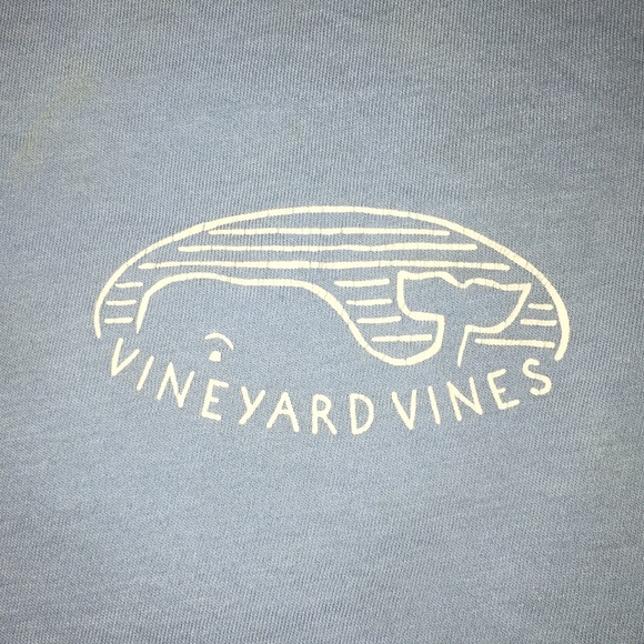 ✅Vineyard Vines long sleeve - Picture 2 of 7
